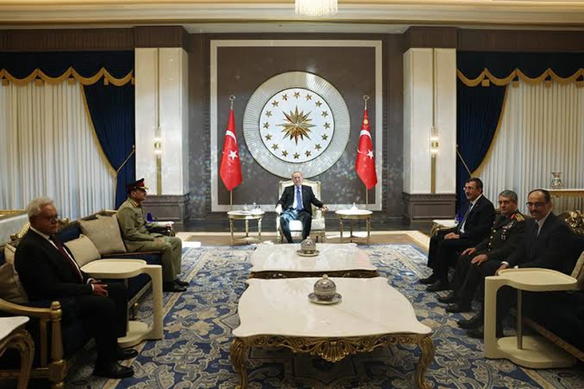 Cumhurbaşkanı Erdoğan, Pakistan Savunma Kuvvetleri Komutanı ve Kara Kuvvetleri Komutanı Munir'i kabul etti