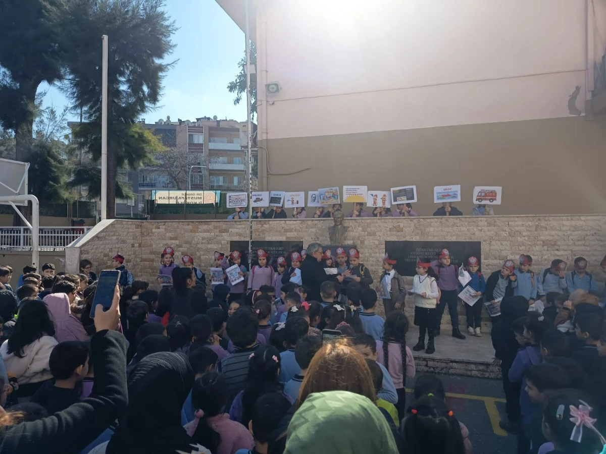 DEPREM HAFTASI ETKİNLİĞİ PROVASI ALKIŞ TOPLADI