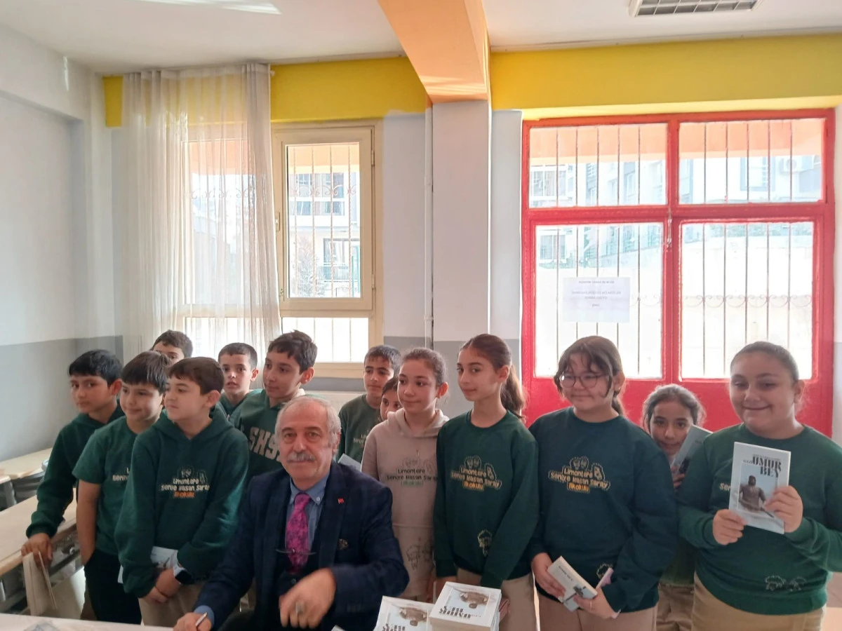 DİLİMİZİN ZENGİNLİKLERİ PROJESİNDE KONUŞAN YAZAR ERTEKİN: &ldquo;T&Uuml;RK DİLİ D&Uuml;NYADA YAŞAYAN EN ZENGİN DİLLERİN BAŞINDA&rdquo;