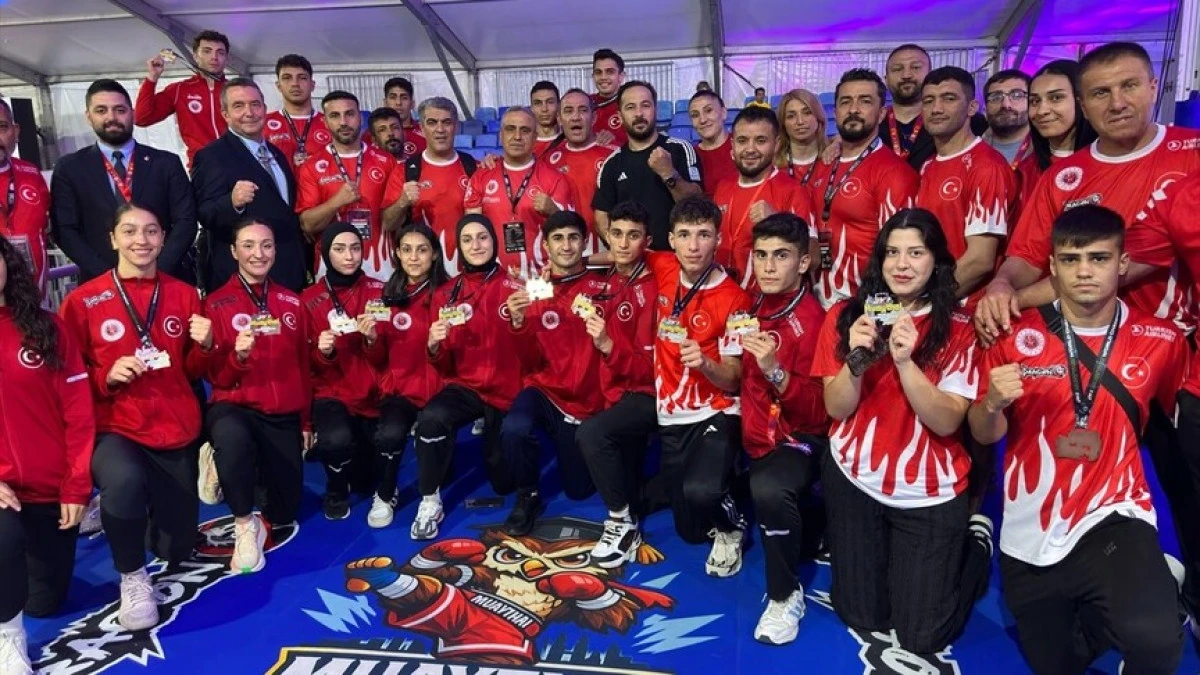 D&uuml;nya Muaythai Şampiyonası'nda milli sporculardan 4'&uuml; altın, 16 madalya