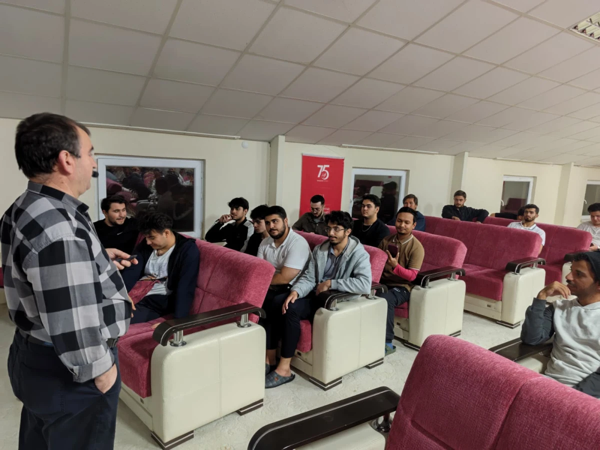 GEN&Ccedil; ZİHİNLERDEN ORTAK AKLA&rdquo;