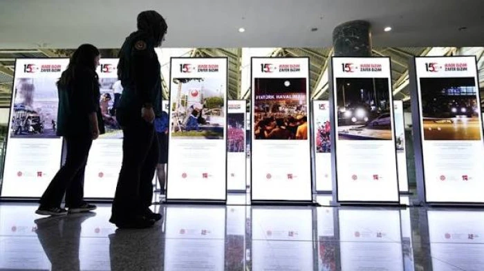 "Hafıza ve Hatıra 15 Temmuz" fotoğraf sergisi havalimanlarında a&ccedil;ıldı