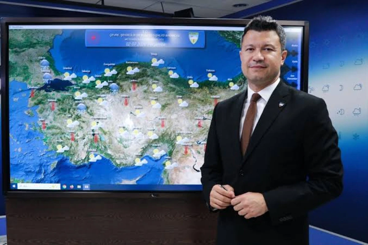 Hafta sonu yurdun b&uuml;y&uuml;k b&ouml;l&uuml;m&uuml;nde g&ouml;k g&uuml;r&uuml;lt&uuml;l&uuml; sağanak bekleniyor