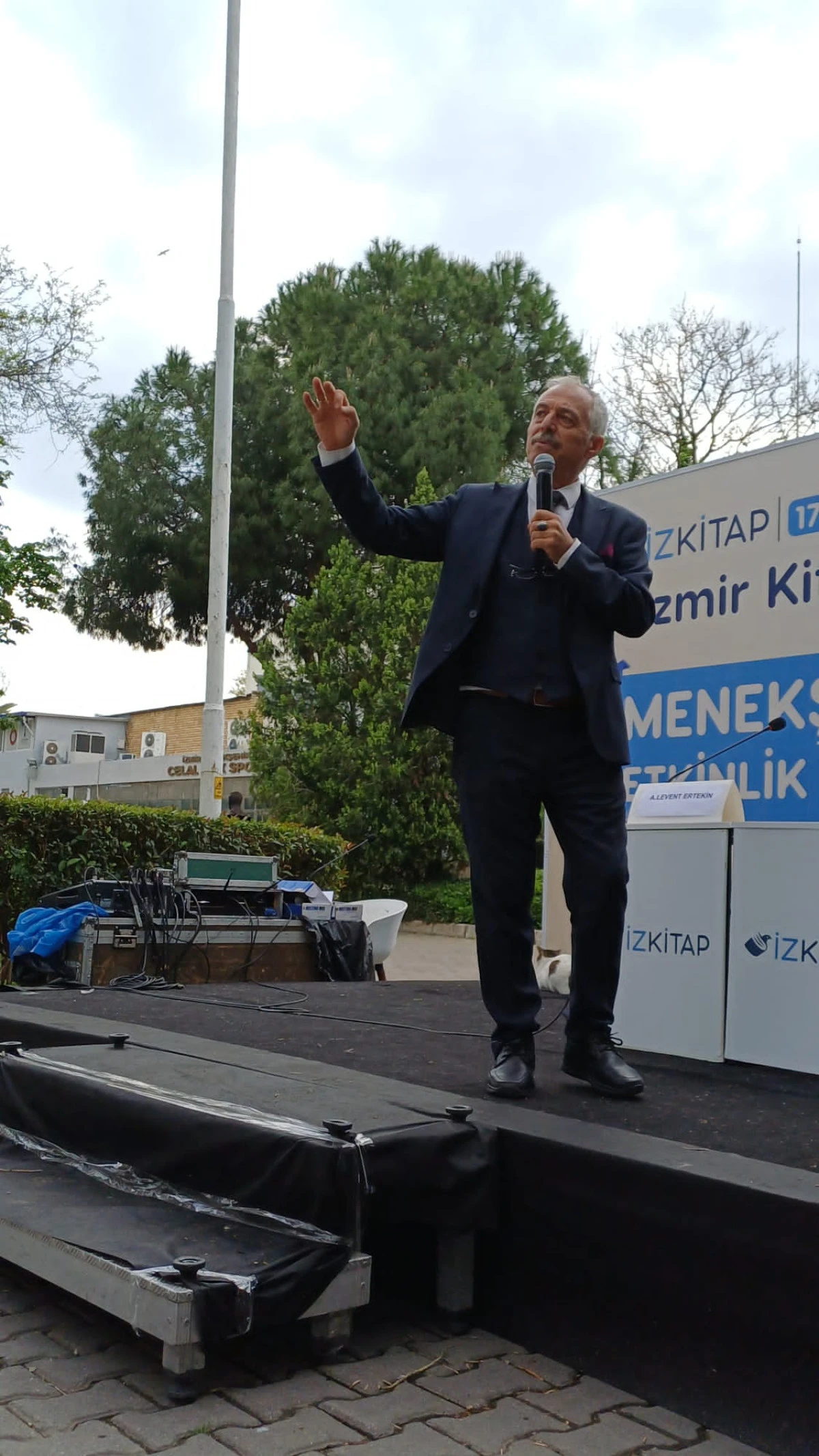 İzmir&rsquo;in Hafıza Kodları Masaya Yatırıldı: "Şehir Sadece Fiziksel Bir Mekan Değildir"