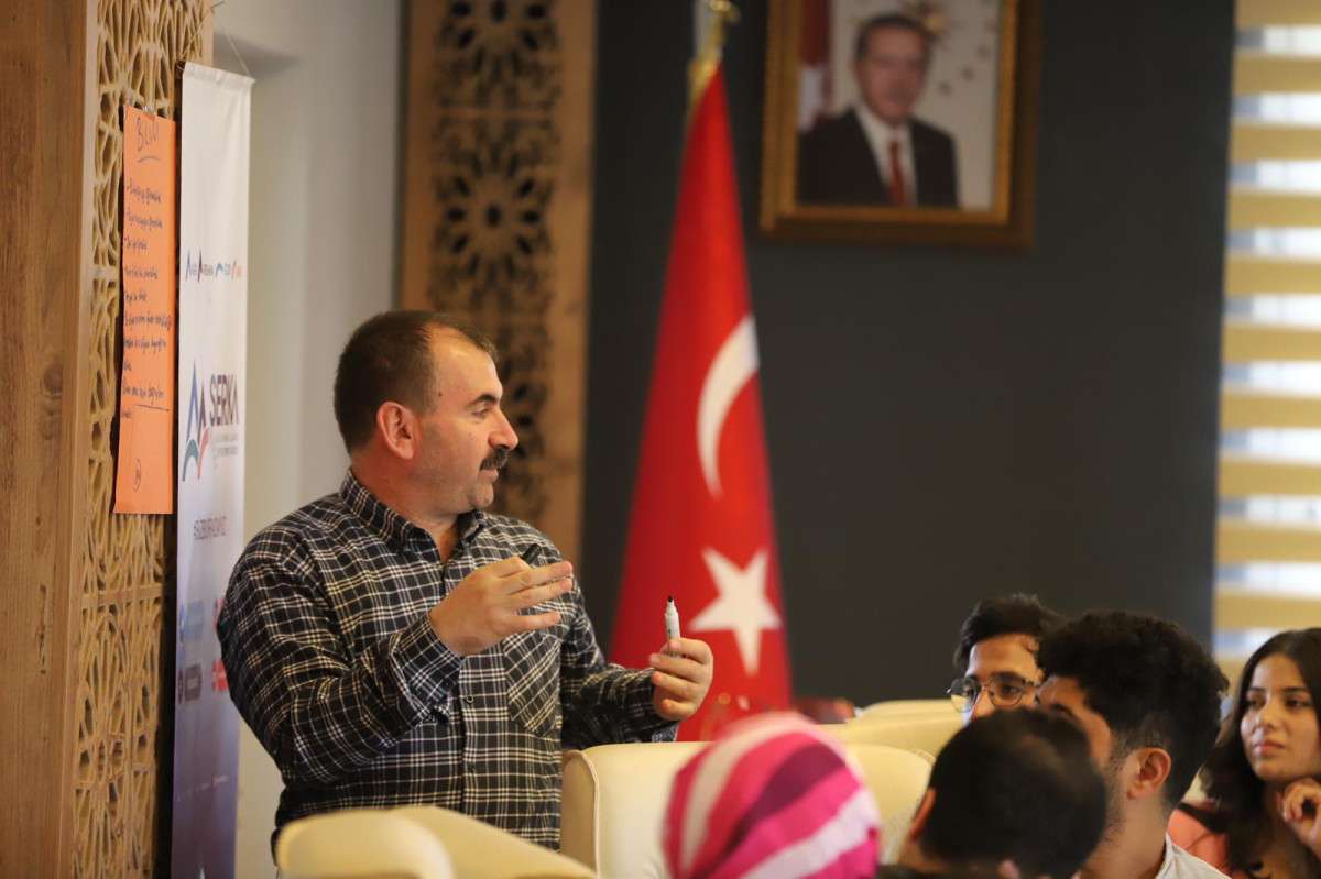 Serhat şehirlerinin gen&ccedil; girişimcilerine &ouml;zel eğitim verildi.