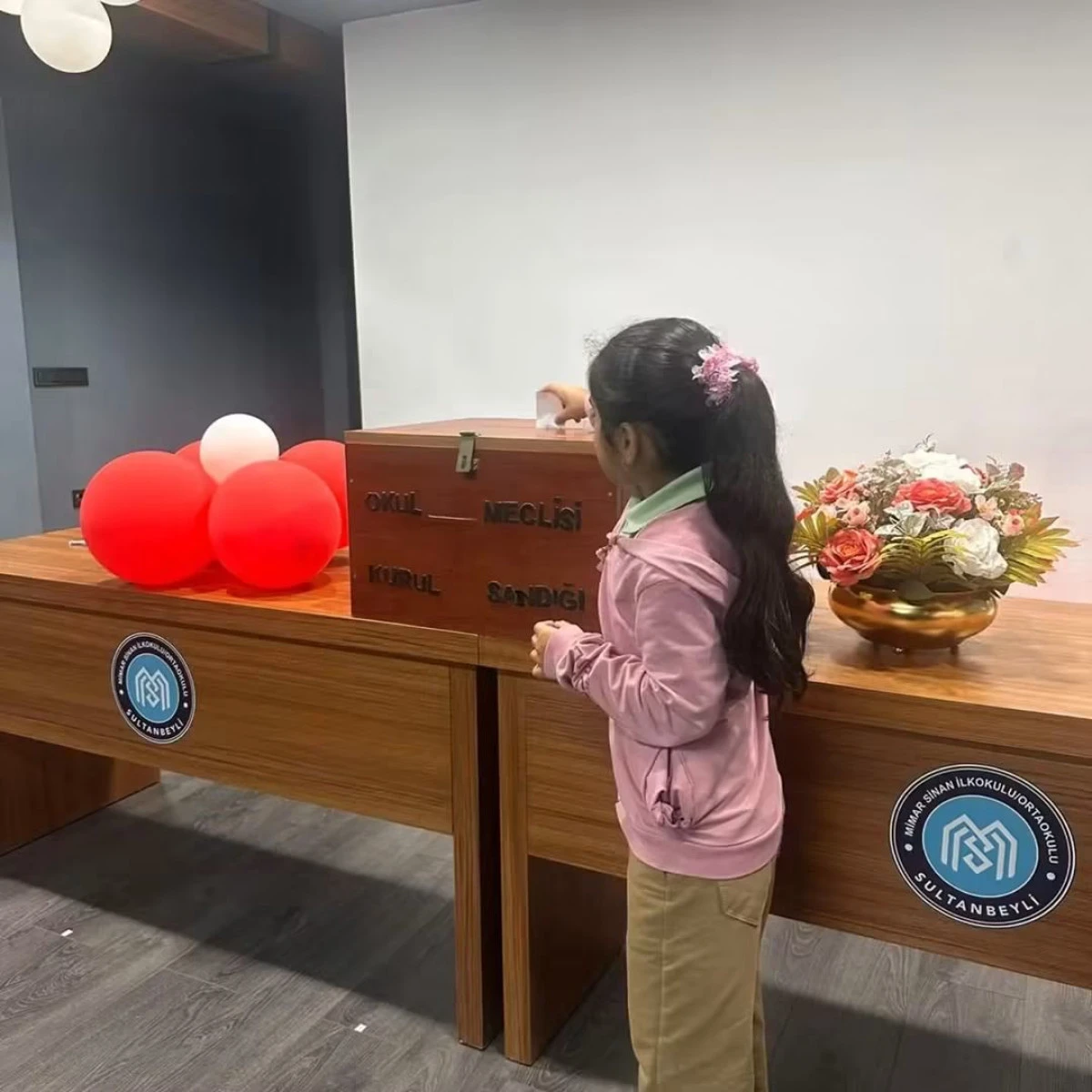 Sultanbeyli&rsquo;de &Ouml;ğrenciler Sandık Başında: Okul &Ouml;ğrenci Meclis Başkanları Se&ccedil;ildi