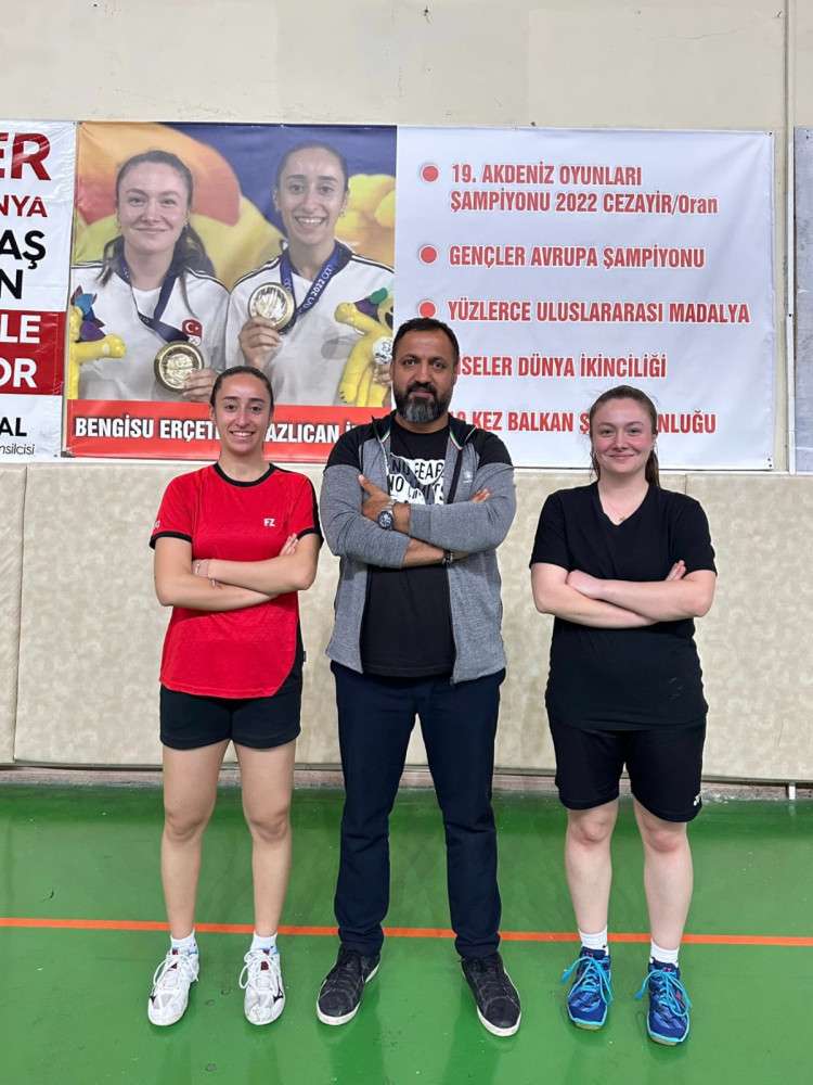 Yonex Bonn Badminton Turnuvası Şampiyonları  T&uuml;rkiye&rsquo;ye D&ouml;nd&uuml;